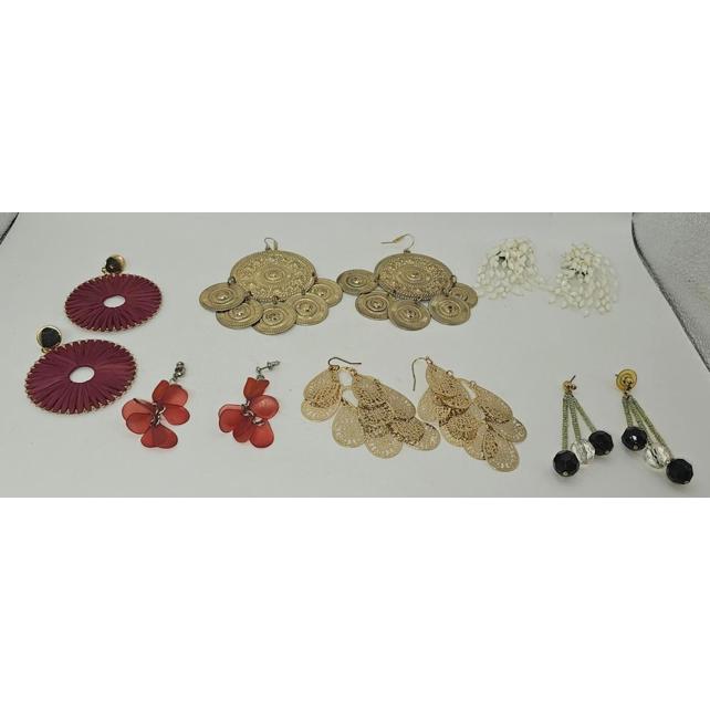 90s Retro Set Of 6 Unique Large Fashion Earrings In Various Styles And Colors